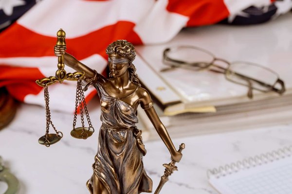 Comment se déroule le travail au sein d'une étude notariale ?